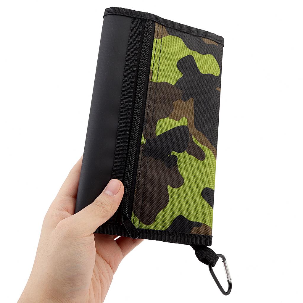 Portable nylon soft bait storage clip, equipped with 6 independent inner pockets, lightweight and design, easy to carry outdoors.