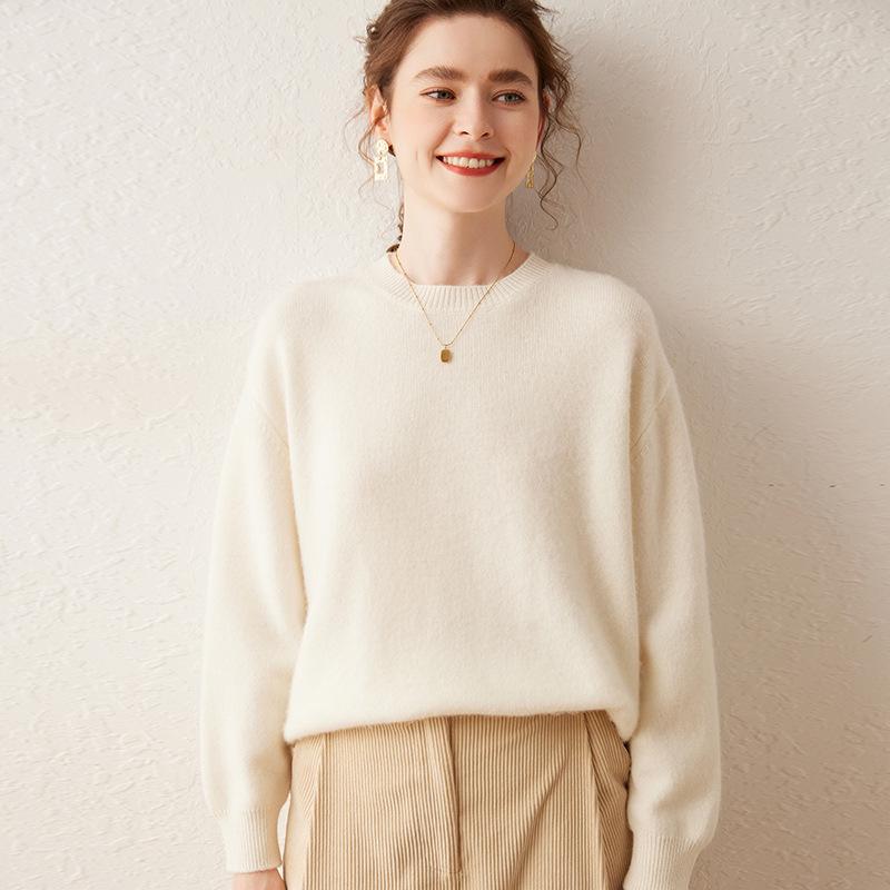 Women's Soft Cashmere Knit Sweater: Round Neck, Long Sleeve, Loose Fit, Cozy Autumn/Winter Base Layer