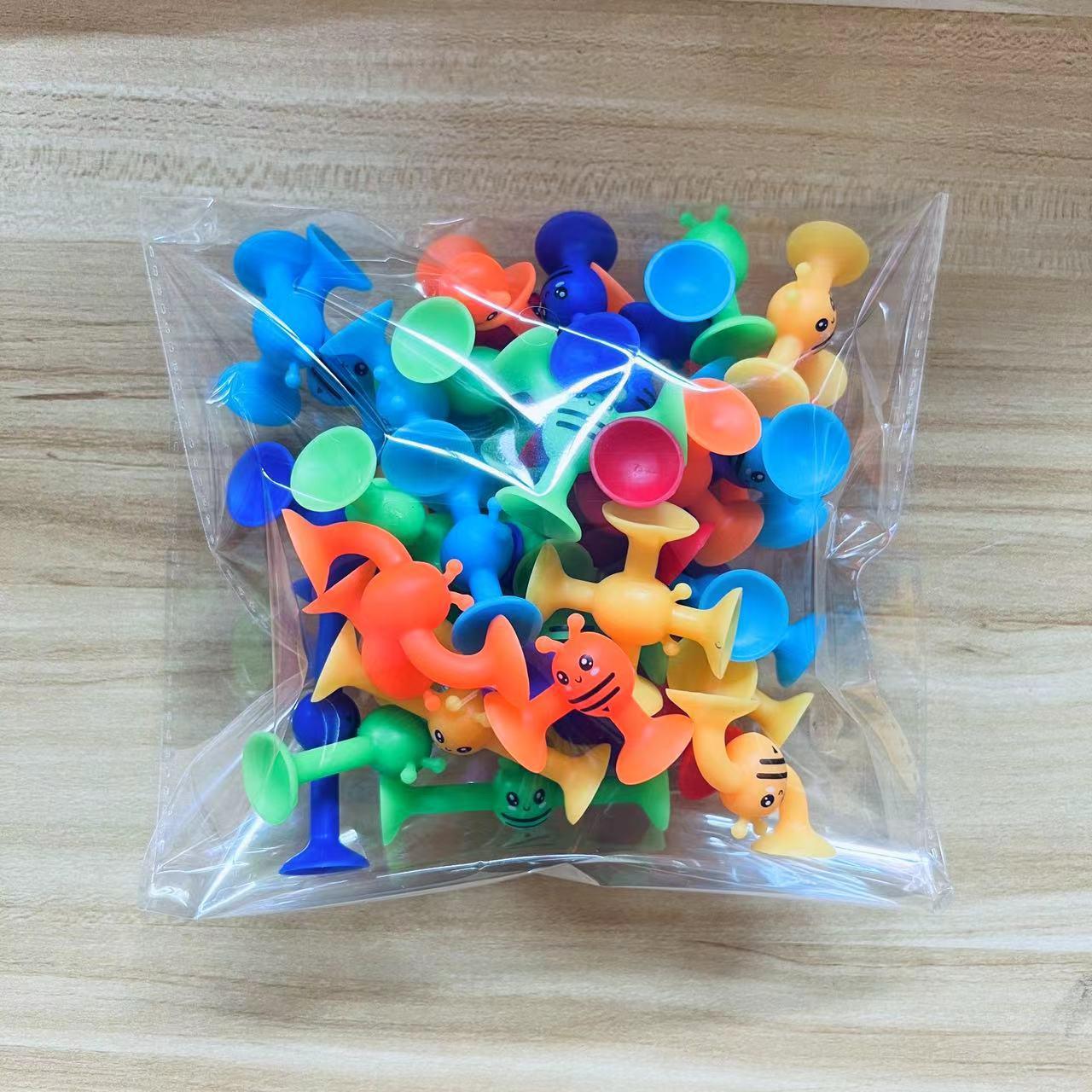 

Детская силиконовая игрушка-конструктор на присосках в виде пчелы