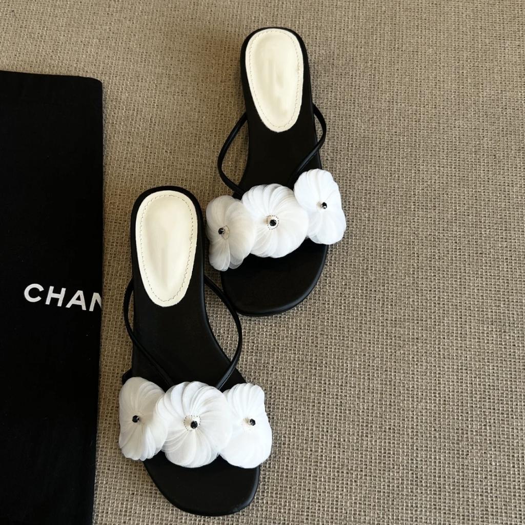 Fashion Sexy Open Toe Chunky Heel One-Strap Women Slippers Orchid Flowers Decor Square Toe Sandals Ladies Summer Beach Shoes