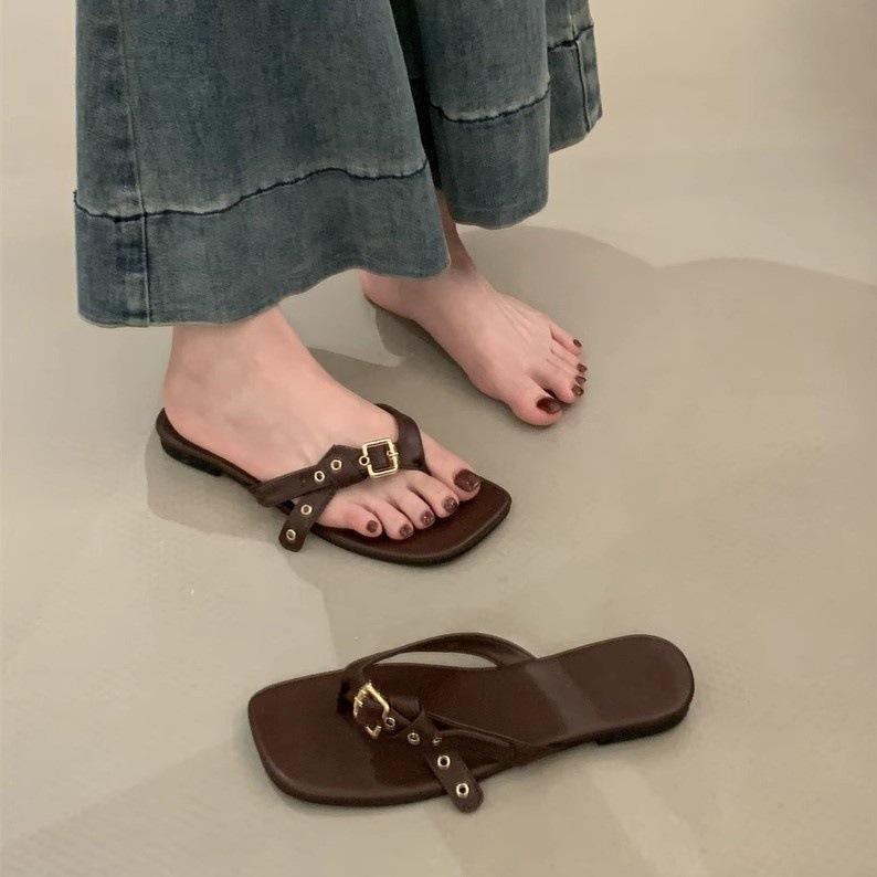 In the summer of 25, the new Korean version of the niche design belt buckle flip-flops open-toed sandals mid-toe flat-bottomed cool slippers