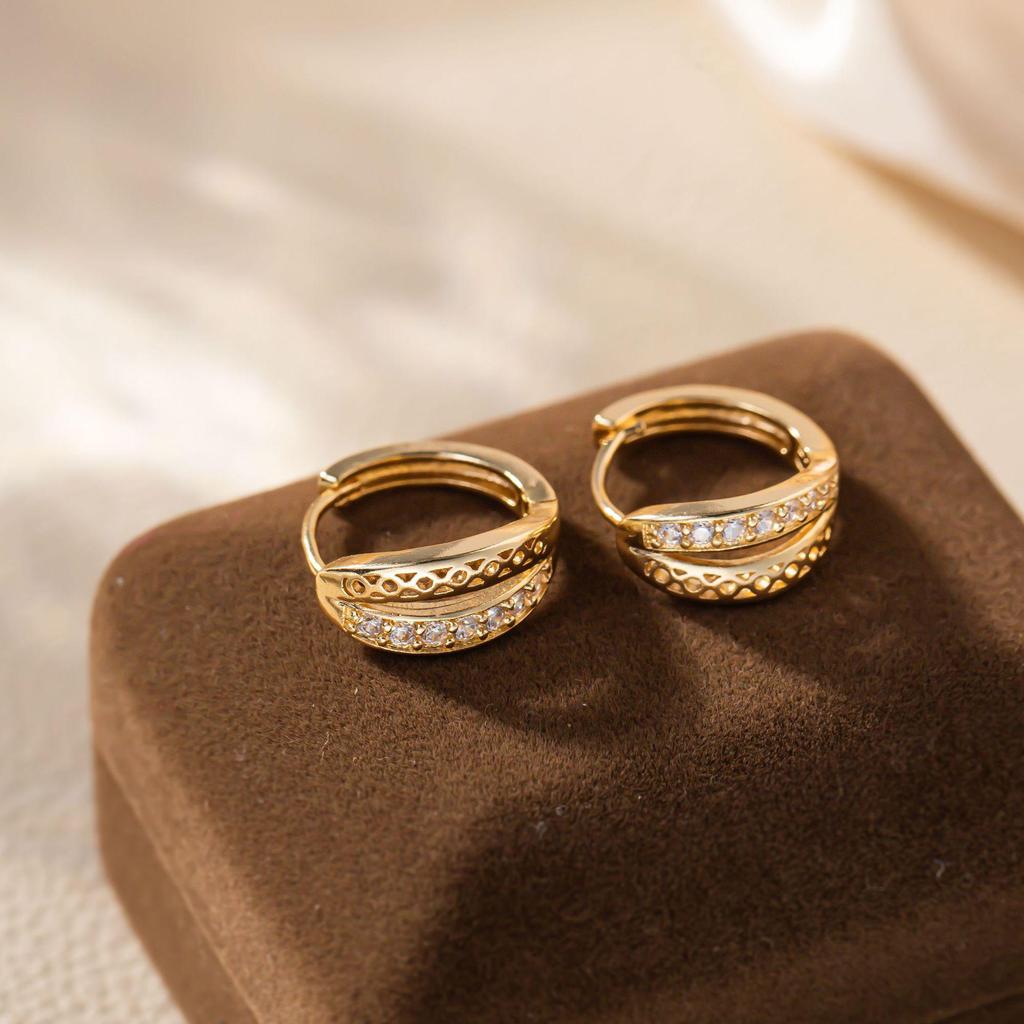 Zirconia Single Row Micro Zircon Ear Cuffs: Colorfast, Light Luxury, Hollow Design for Women