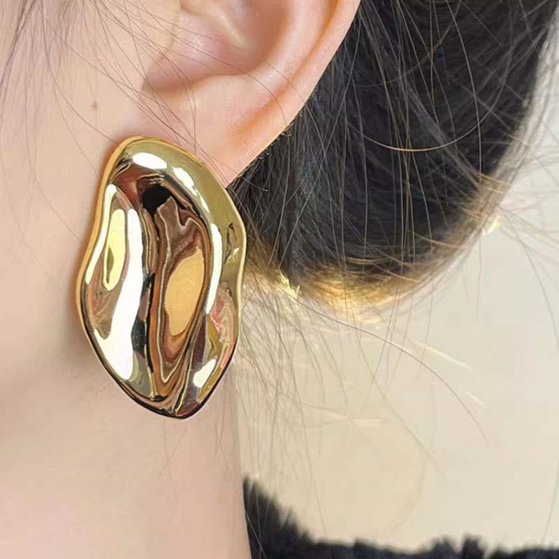 Exaggerated Metal Pleated Stud Earrings for Women Fashion Gold Color Irregular Glossy Geometric Statement Earrings Zircon