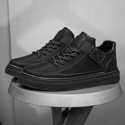 Modne ręcznie robione buty codzienne ze skóry naturalnej męskie sneakersy buty męskie outdoor oddychające płaskie buty gorąca wyprzedaż platforma sznurowane męskie mokasyny