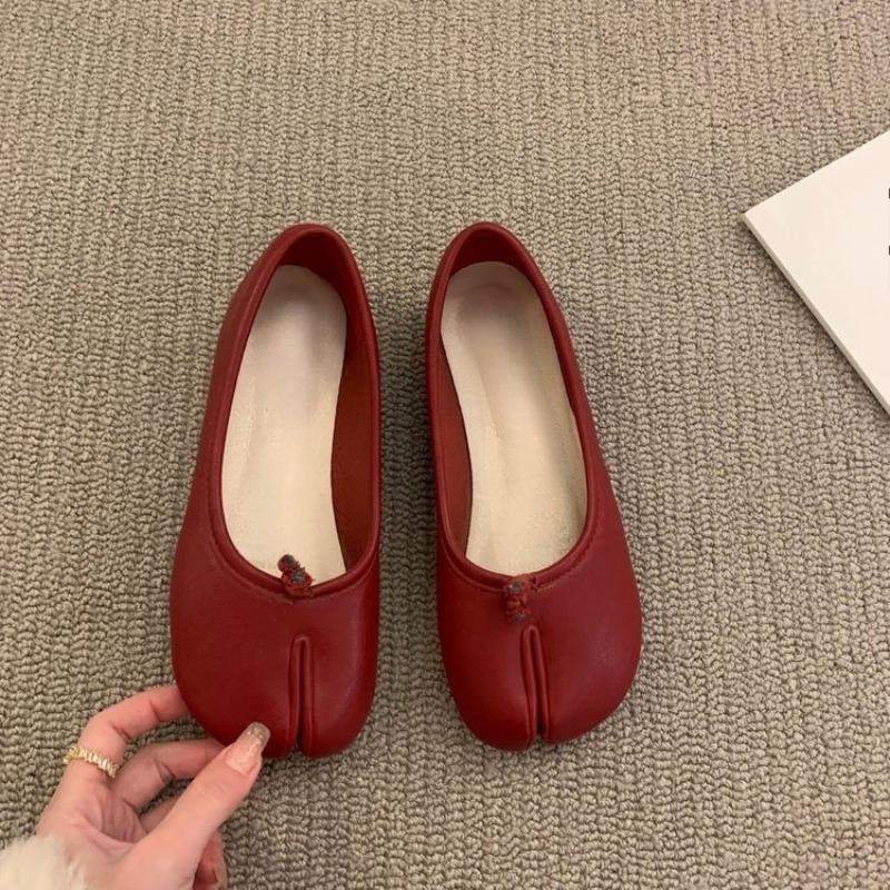 Anti-slip Shoes - A New and Niche Style of Flat-bottomed Retro Single Shoes for Women