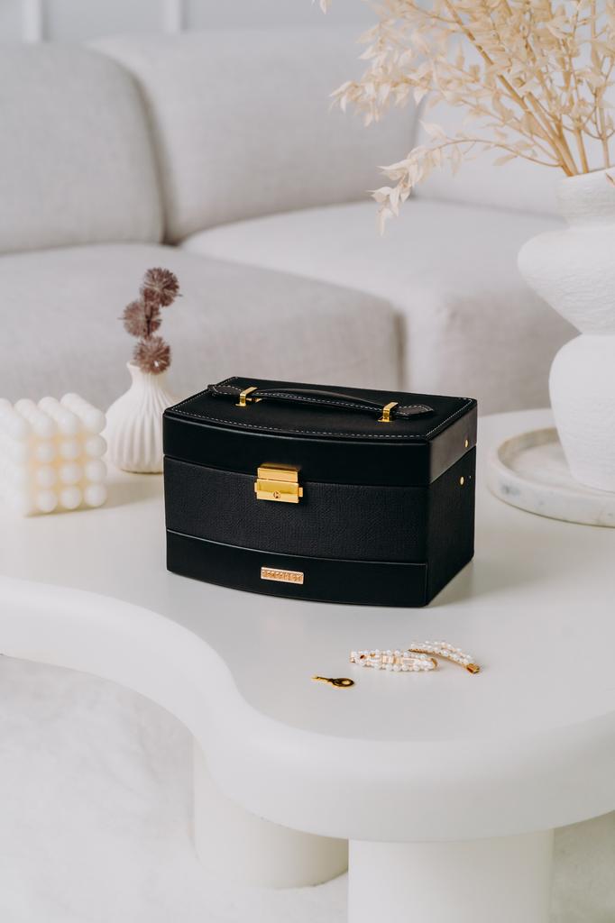 Elegant Jewelry Box - Peterson