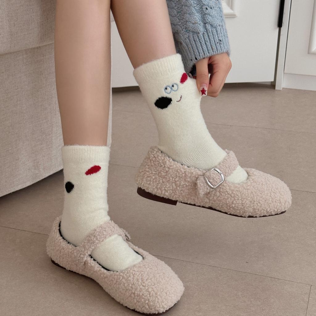Soft Waxy Australian Fleece Socks, Puppy Hairball Cloth Label Medium Tube Ball Fleece Thickened Warm Medium Tube Socks
