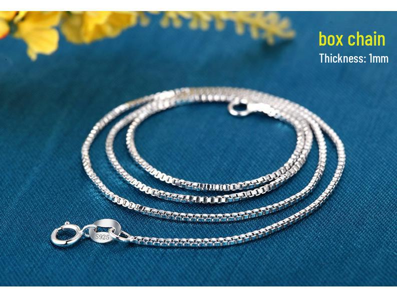 Collier Tête de Taureau Simple Luxueux avec Pendentif Moissanite d'Imitation - Bijou Classique Polyvalent pour Femmes