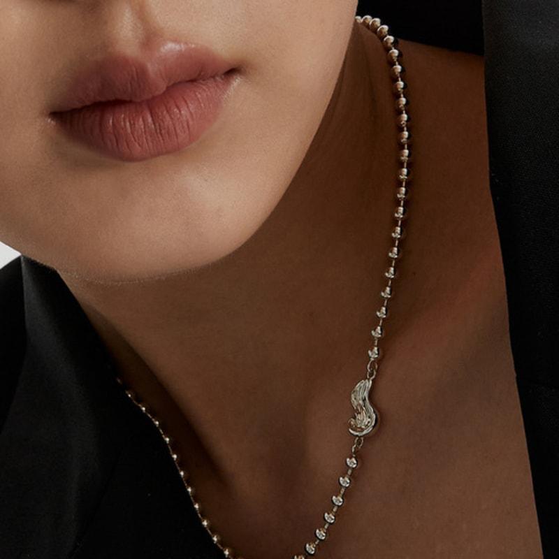 Invisible Collage BALL CHAIN MATIERE NECKLACE_SILVER