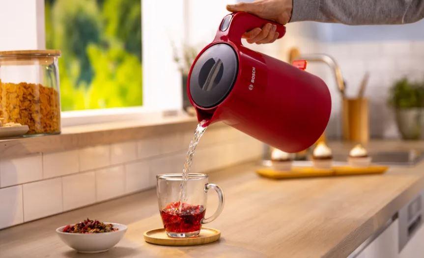 Wasserkocher 1,7l MyMoment TWK2M164 rot