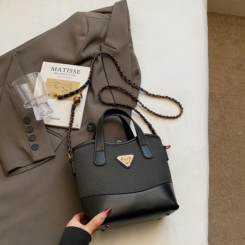 Fashion Contrasting Color Bucket Bag Spring New Trend Fashion Shoulder Bag Versatile Casual Messenger Bag
