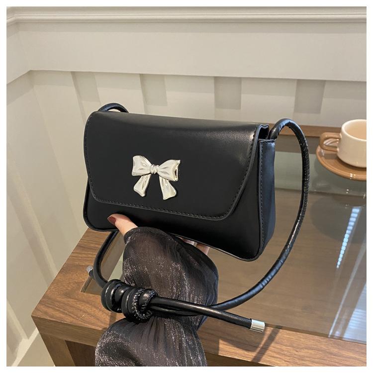 

2024 solid color summer new simple fashion bow casual commuting French underarm shoulder messenger bag bag women чорний