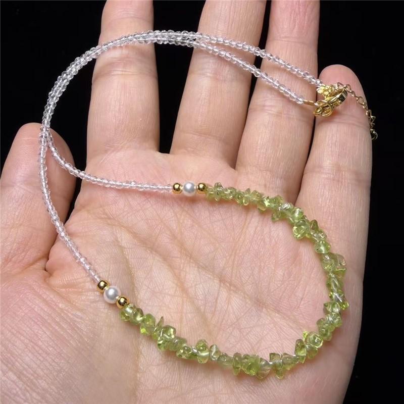 Natural strawberry crystal gravel necklace ice-through pink peach blossom strawberry crystal collarbone chain fashionable irregular and fresh