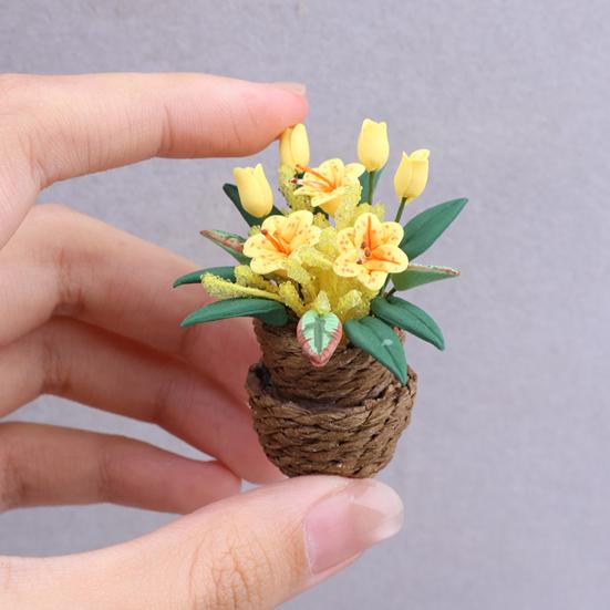 Dollhouse Bonsai 1:12 Scale Miniature Hand-Kneaded Yellow Floral Arrangement with Lifelike Petals Leaf Veins Simulated Woven Flower Utensils