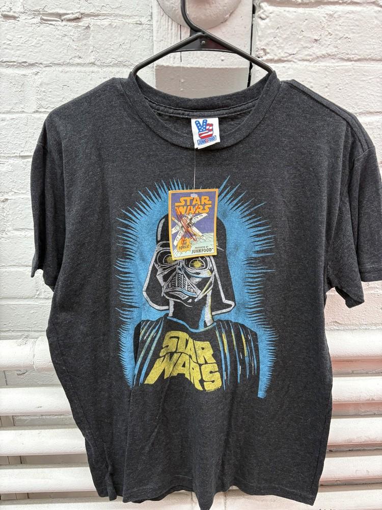 

Star Wars Shirt Mens Medium Black Darth Vader Junk Food Movie Graphic 2007 USA Unisex T-Shirt XL
