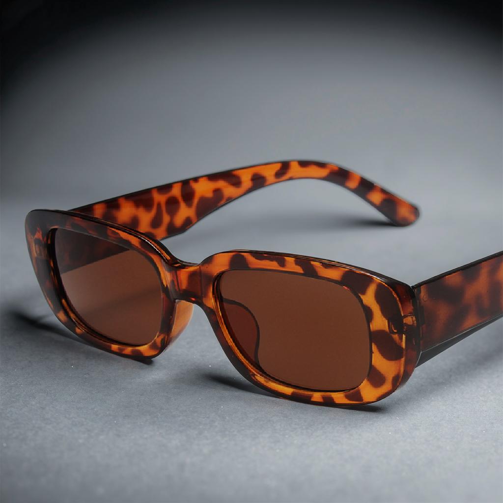 Euro Street Style Sunglasses Retro Small Square Frame Vintage UV400 Protection for Men Women Fashion Street Photography Chic