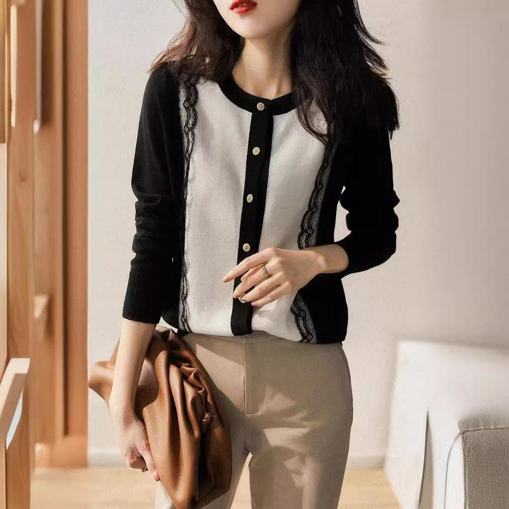 2025 Damen Frühling & Herbst Koreanischer Spitzen-Patchwork Slim Fit Rundhals Strick-Cardigan-Pullover.