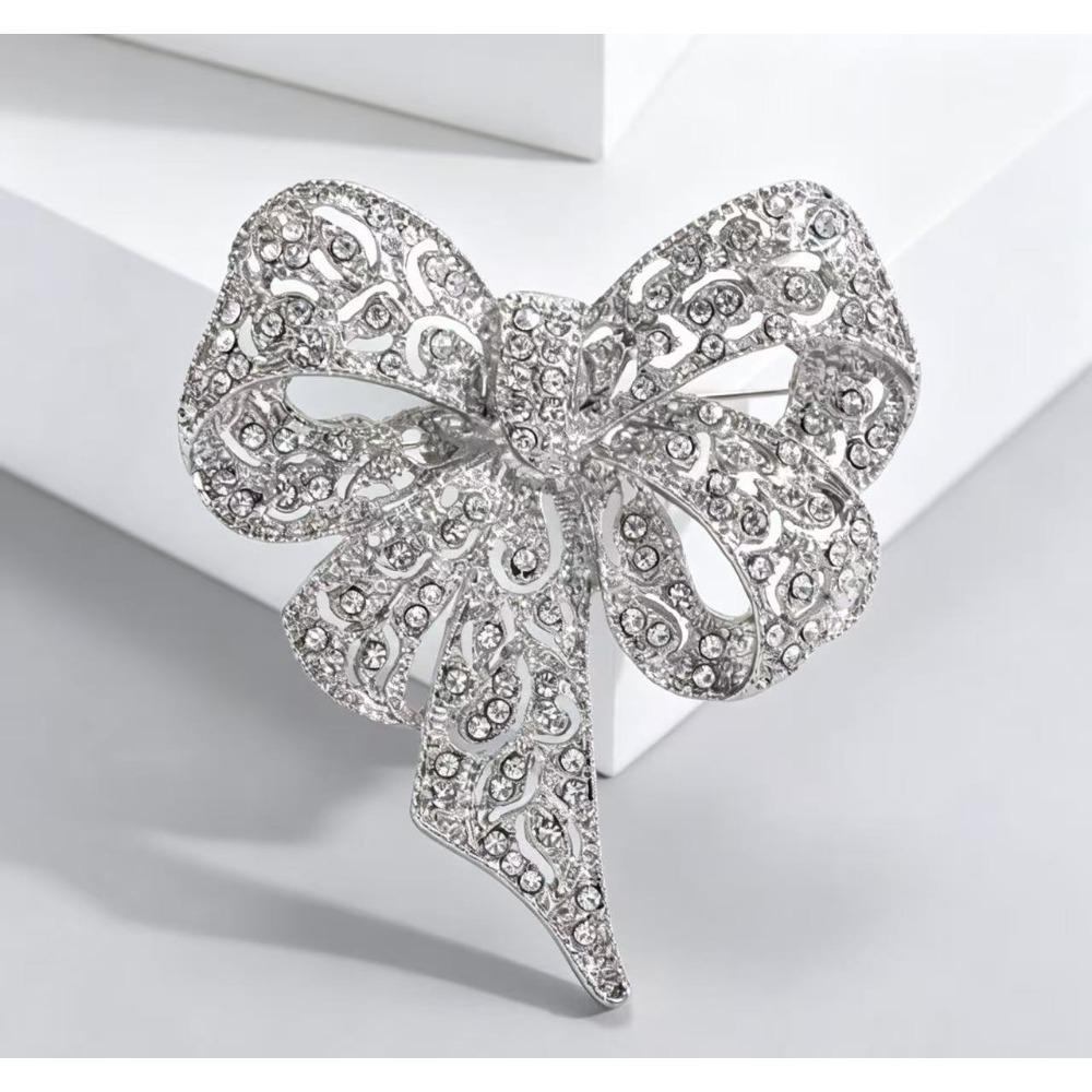 Diamond Butterfly Versatile Simple Brooch Flower Anti-light Pin Clothing Accessories Corsage
