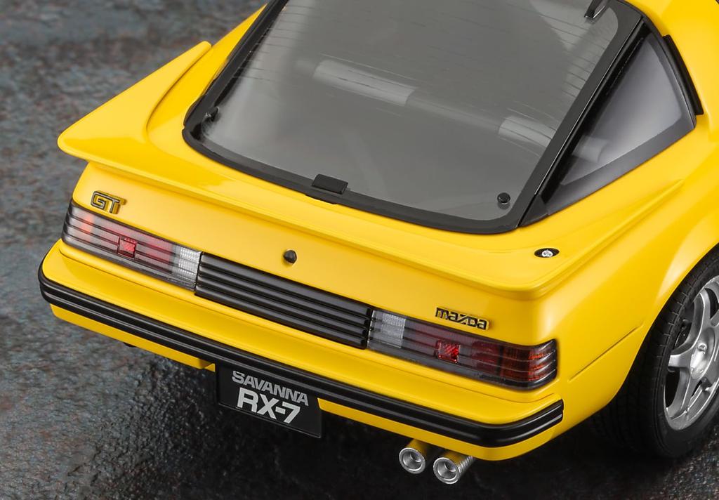 Hasegawa Mazda Savanna Plastic Model Kit 20798 1/24 RX-7 (SA22C) Mid-Model "Custom Wheels" (Automobile)
