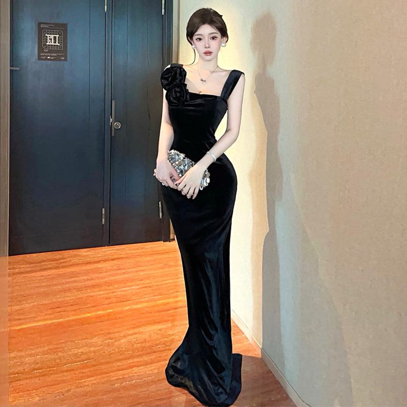 

Женское сексуальное знаменитое бархатное платье с цветочным принтом L чёрный