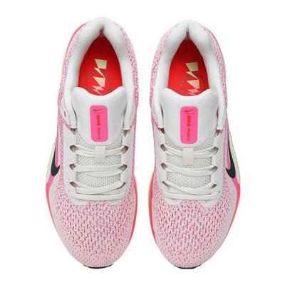 Women's Air Winflo 11 Running Shoes