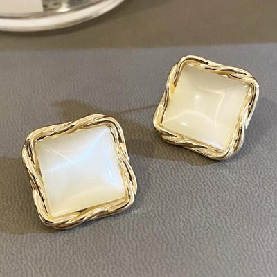 New Beige Square Stud Earrings for Women Korean Fashion Sweet Girls Jelly Texture Unique Design Female Ear Accessories 2026 New