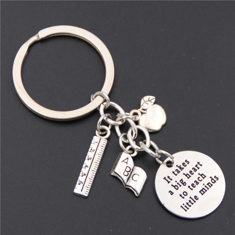 Teacher Keychain It Takes A Big Heart To Teach Little Minds Keyring Schoolbag Pendant Decoration Gift 1pc