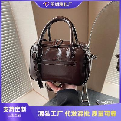 Bolsa de almofada retrô feminina nova bolsa de ombro mensageiro outono e inverno nicho bolsa de trabalho portátil para o dia a dia
