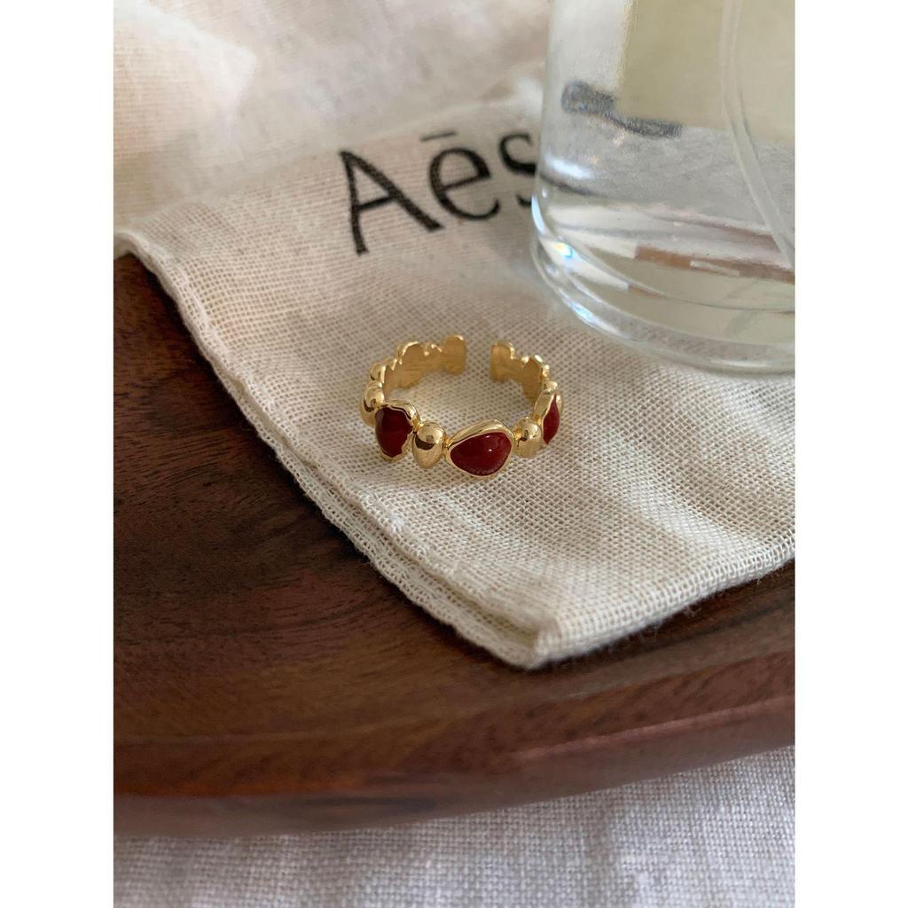 Elegant Red Zircon Ring: Retro, High-End Design for Women
