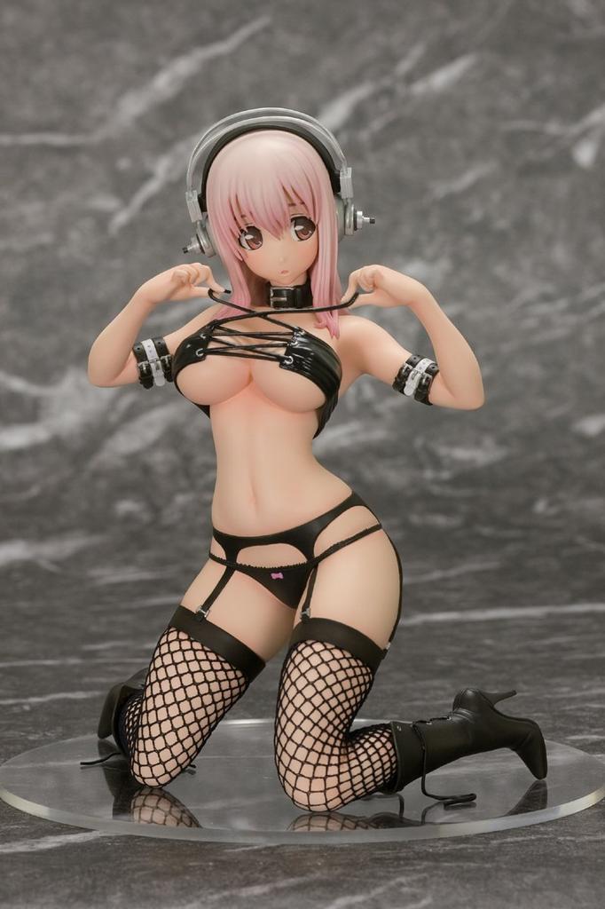 Super Sonico Bondage ver. (17-stupňový PVC lakovaný hotový výrobek)