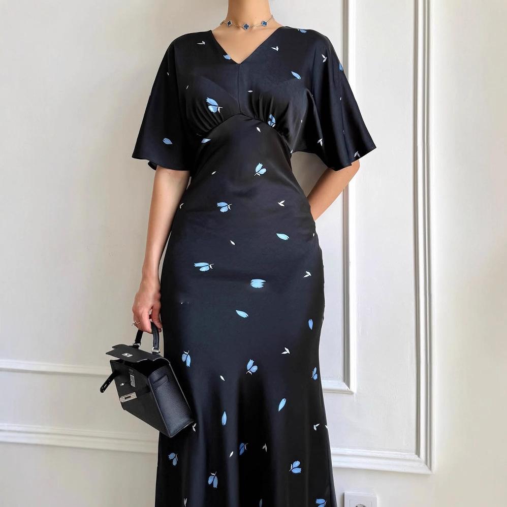 

2025 Summer Women s Fashion: European & American V-Neck Tube Top Dress, Casual Slimming Waist-Hugging Design M синій