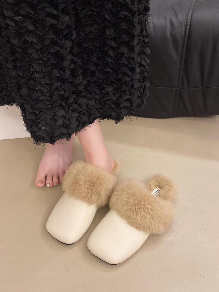 Women's 2024 Autumn French Toe Fuzzy Plush Warm Fashionable Mules Slippers