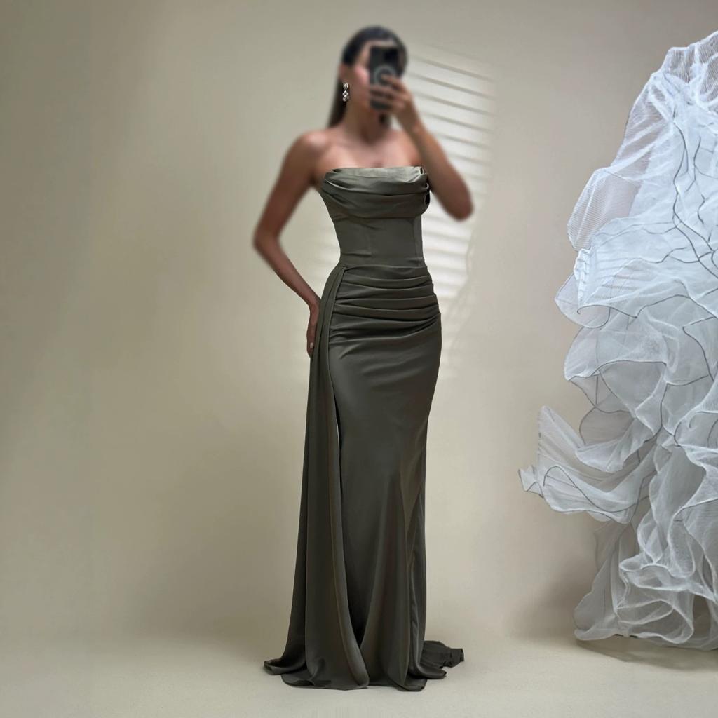 Elegantes Temperament, Promi-Stil, High-End-Design, Bandeau-Oberteil, Rüschen, Falten in der Taille, figurbetontes Meerjungfrauenkleid, langes Kleid, neu