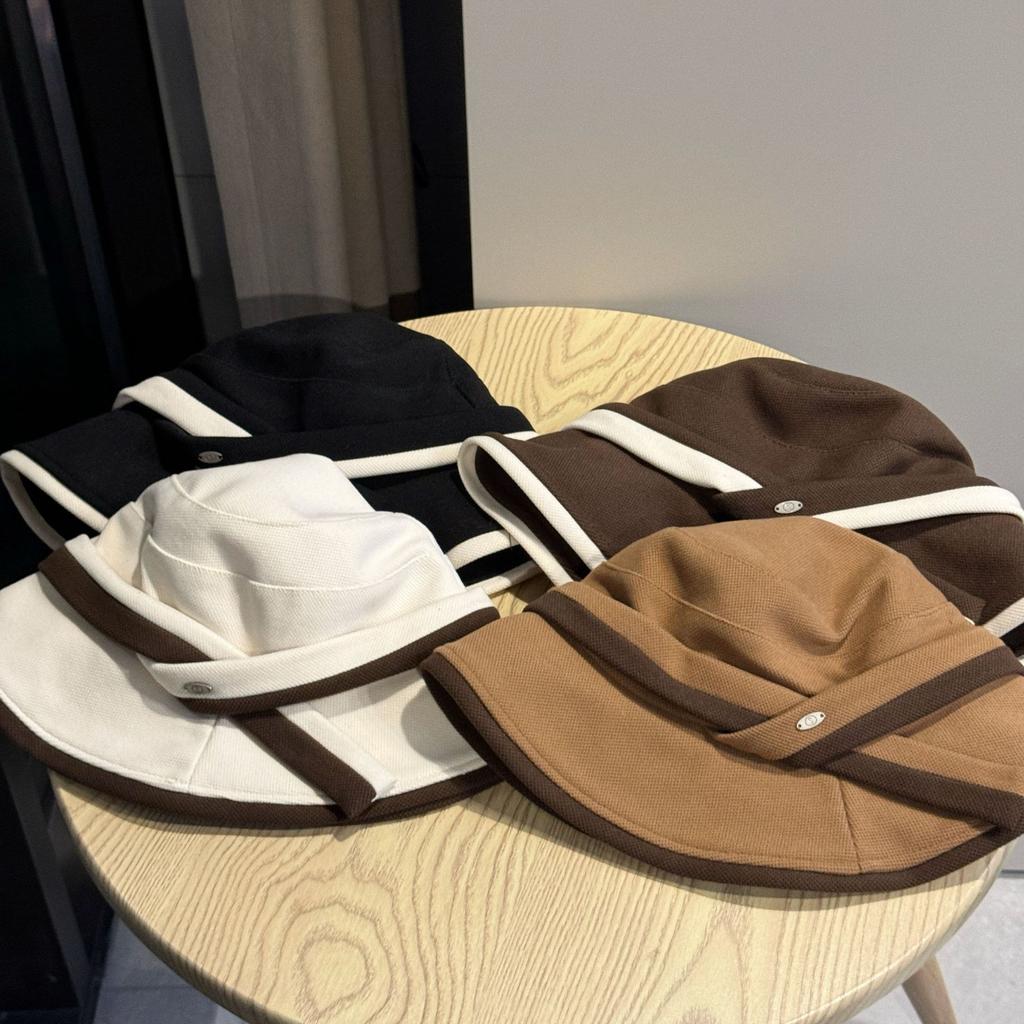 New Spring and Autumn Hats for Women with Color Matching Straps Simple Letters and Small Markings Fisherman Hats Versatile Showing A Small Face
