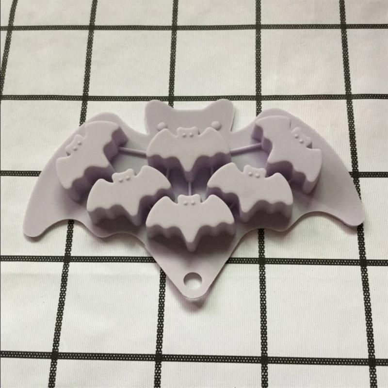 Multifuntional Food Grade Silicone Molds Bat Shape Baking Tray Baking Accessory Suitable for Baking Cake and Making Ice