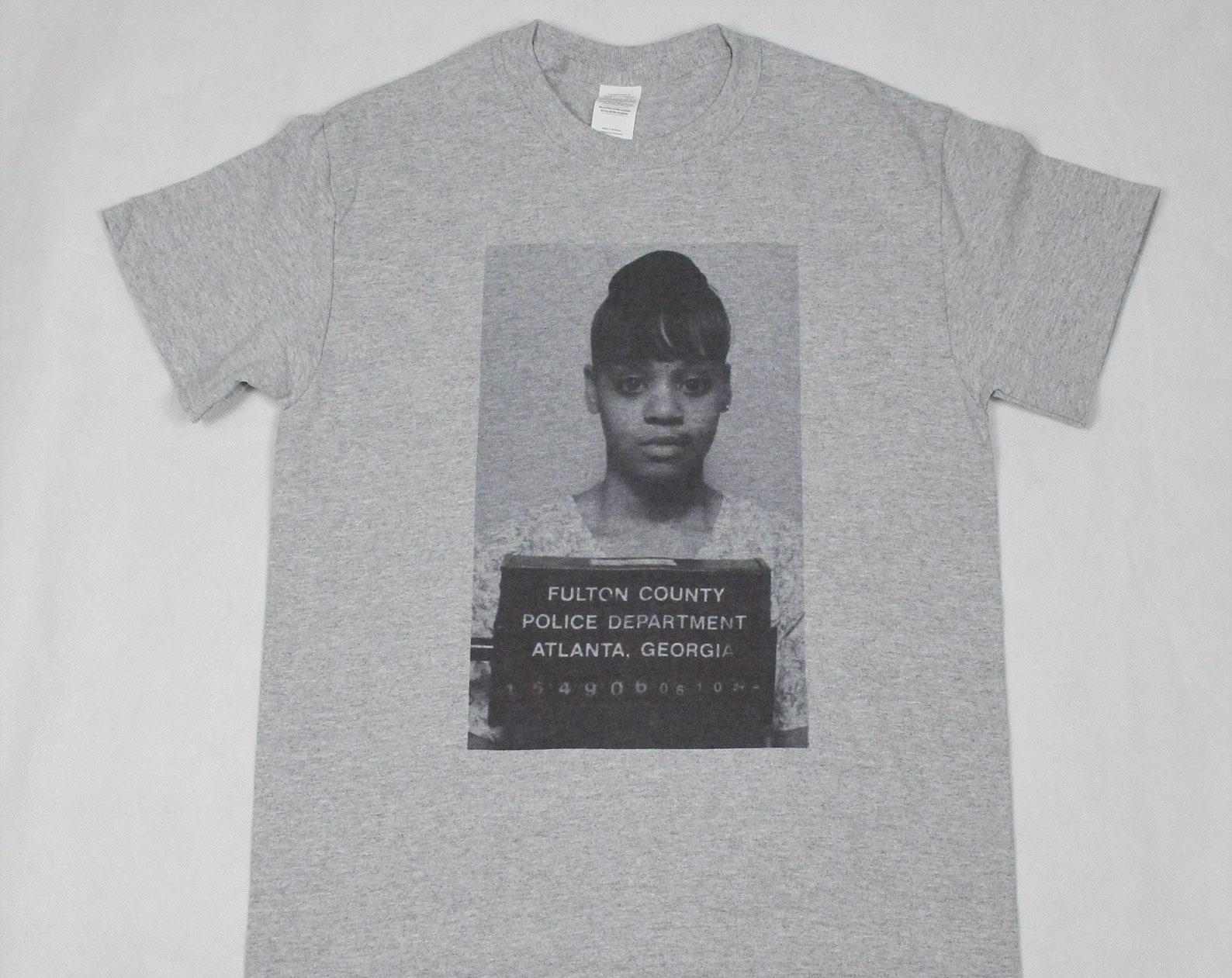 Lisa  Left Eye  Lopez TLC mugshot Grey T-Shirt sizes available S-3XL S