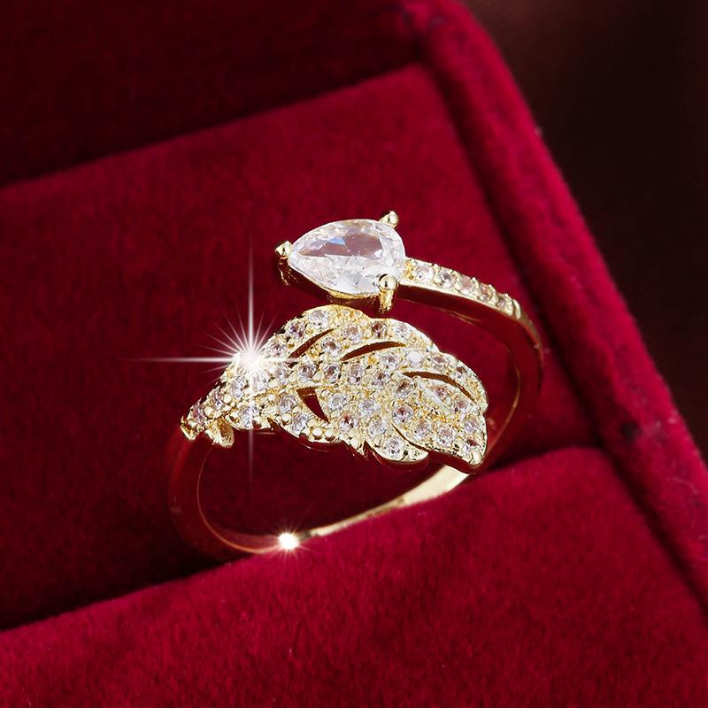 Elegant Zircon Teardrop Leaf Ring - Adjustable, Versatile Design for Index or Tail Finger Adjustable Open