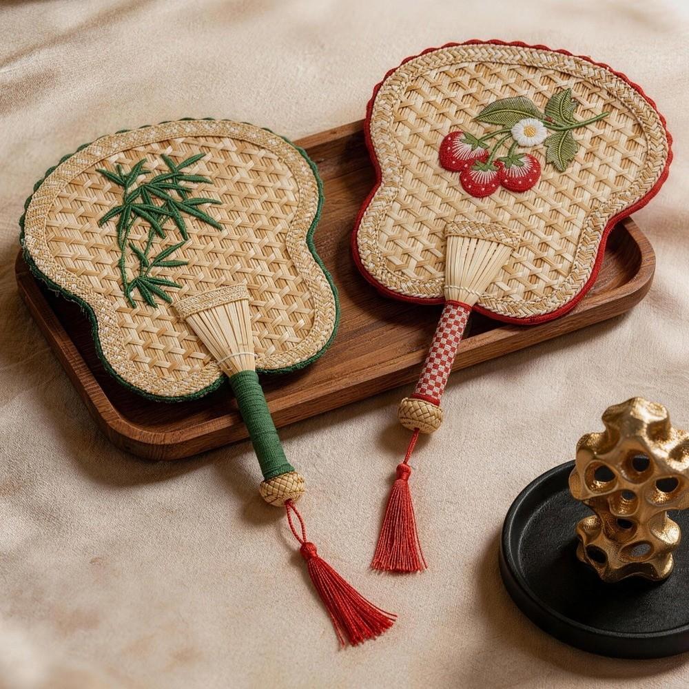 Creative Ancient-Style Hand-Cranked Fan Embroidered Traditional Handmade Fan Decorative Cattail Fan Summer