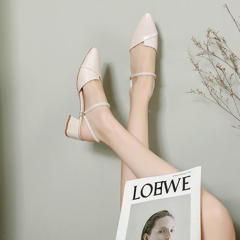 

Цветовая гамма заостренные летние новые сандалии женские сумка голова мода офис мягкая кожа низкий толстый каблук пустые две носить сандалии 41