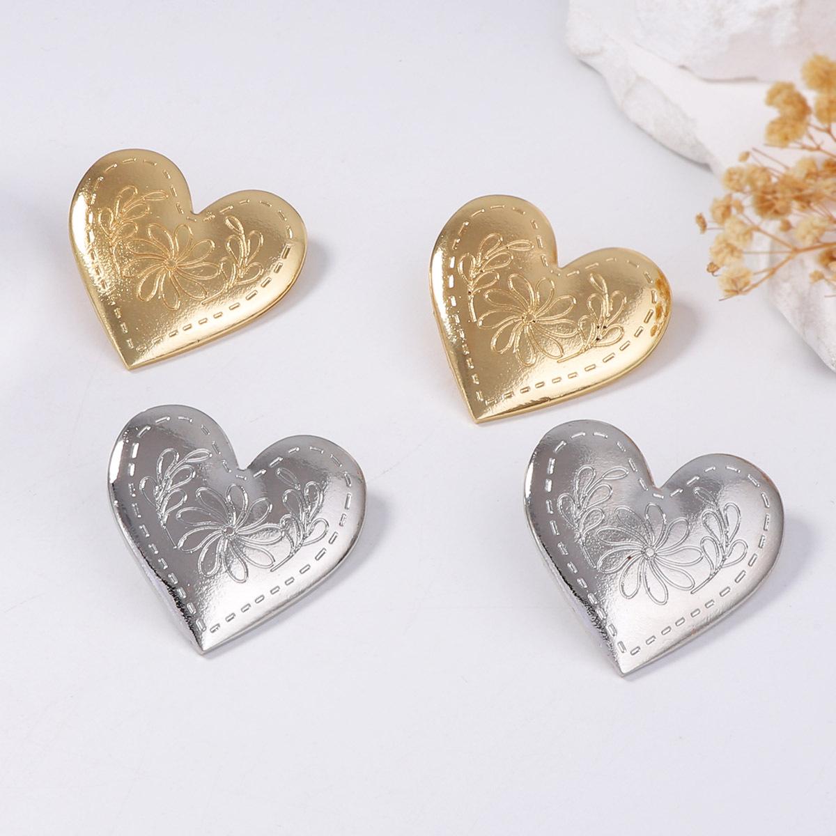 Favorite Toy Women's Gold Fashion Metal Embossed Flower Heart Stud Earrings Zaa New Exaggerated Simple Earrings Daily Zircon Accessories