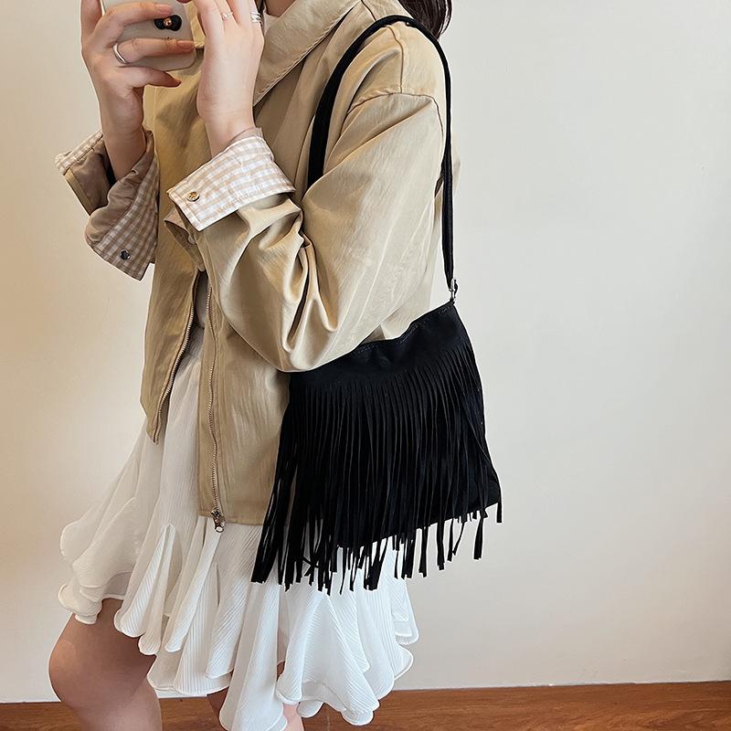 Fringed Crossbody Bag for Women Fashionable and Stylish Single-shoulder Bag A Niche Women's Bag