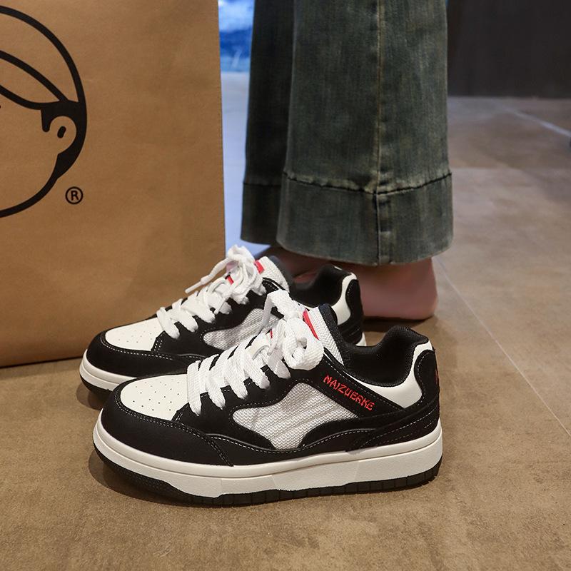 Versatile simple board shoes women's 2025 summer new little white shoes women's breathable fashion niche thick-soled casual women's shoes