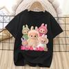 T-shirt Labubu per Bambini Carina Cartone Animato Anime Maglietta Top Nera Manica Corta Girocollo Abbigliamento Moda Bambini Abbigliamento Estivo Regalo