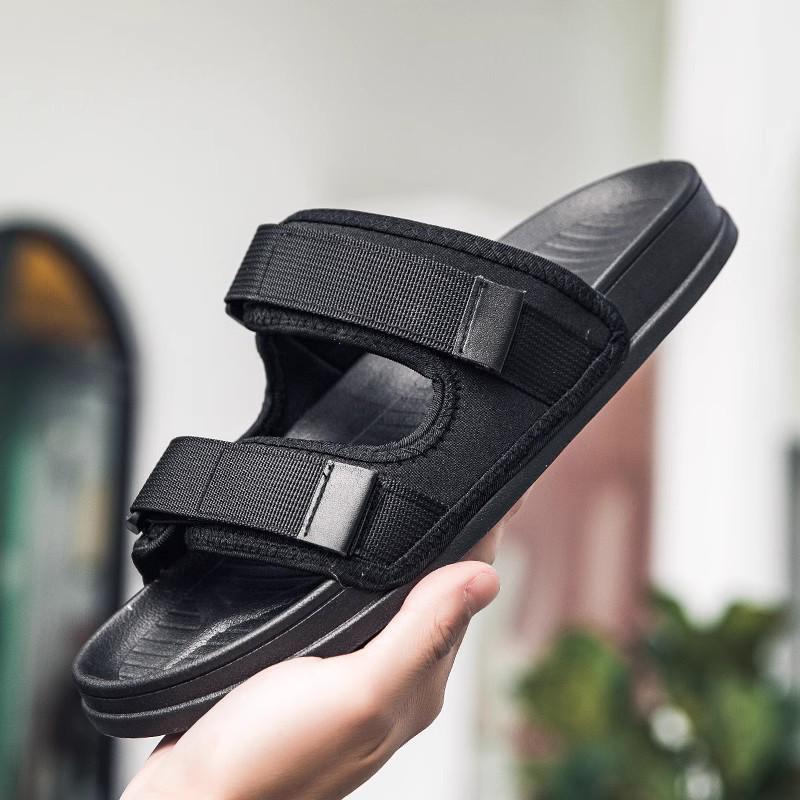 

2025 Summer Men s Breathable Slip-on Beach Shoes: Stylish, Comfortable, Dual-use Slippers 43-44