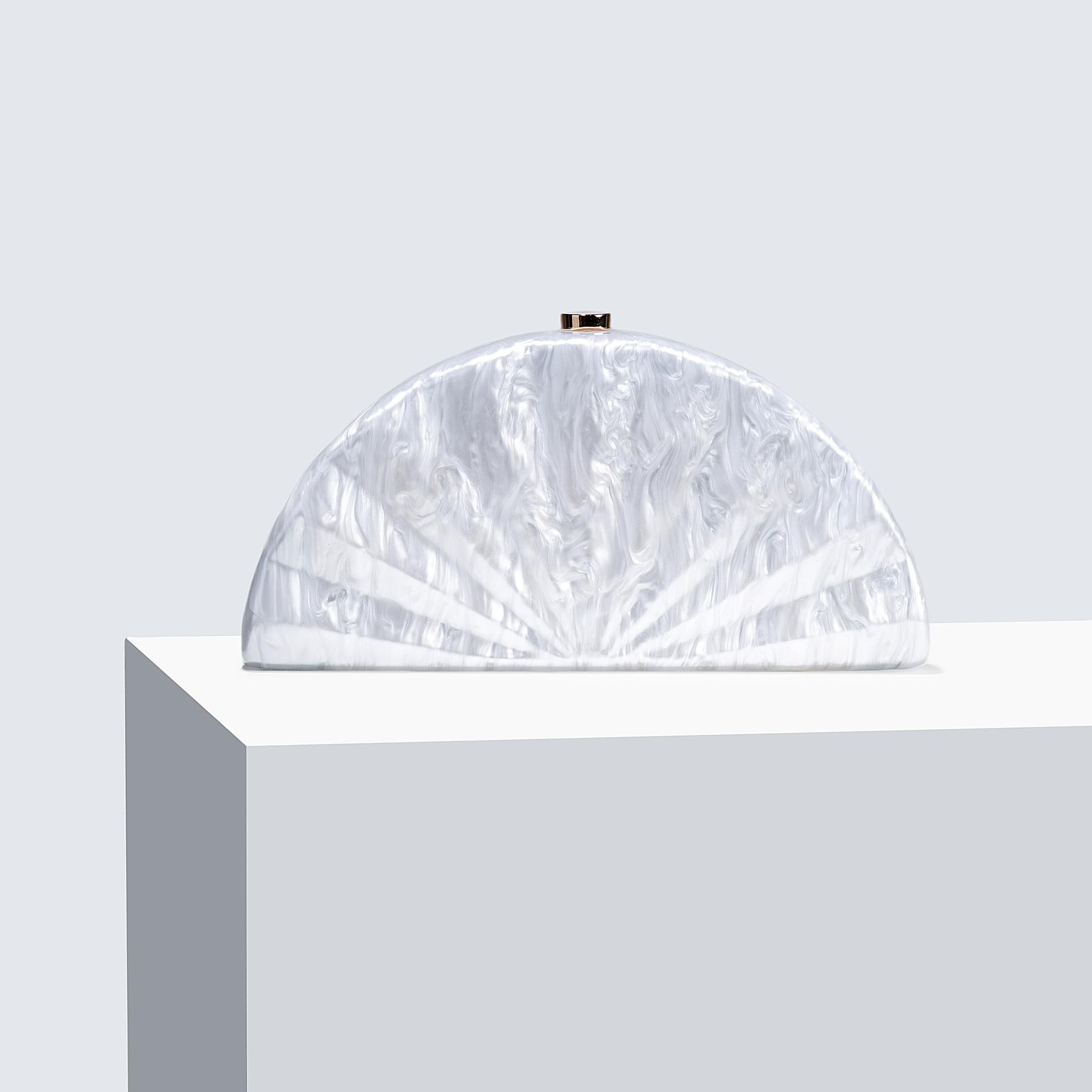 

Ladies Oblique Span Bag Semicircular Fan Acrylic Bag Fashion Wedding Dinner Clutch Bag белый