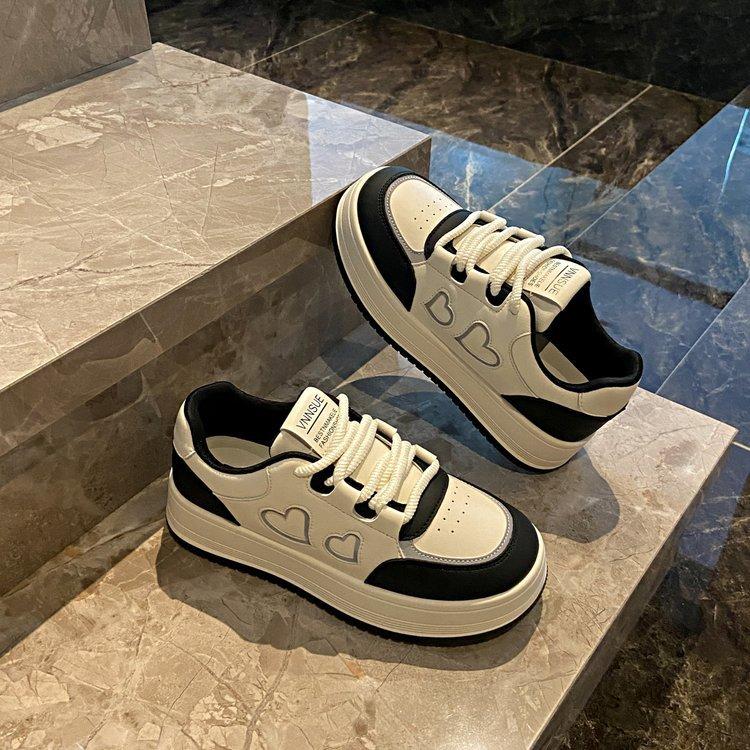 

Thick baseplate shoes women s spring 2025 new heightening casual little white shoes women s versatile students lace-up single shoes board shoes 40 чёрный