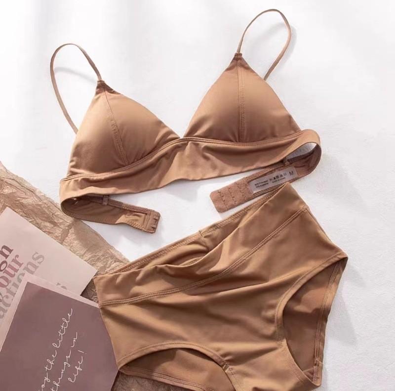 

Summer sexy back underwear French thin seamless triangle cup steel ring bra small chest gathering underwear S кавовий