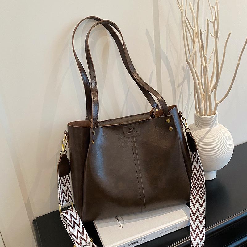 New Shoulder Bag European and American Retro Large Capacity Commuter Tote Bag Handbag Wide Strap Crossbody Bag Shoulder Bag