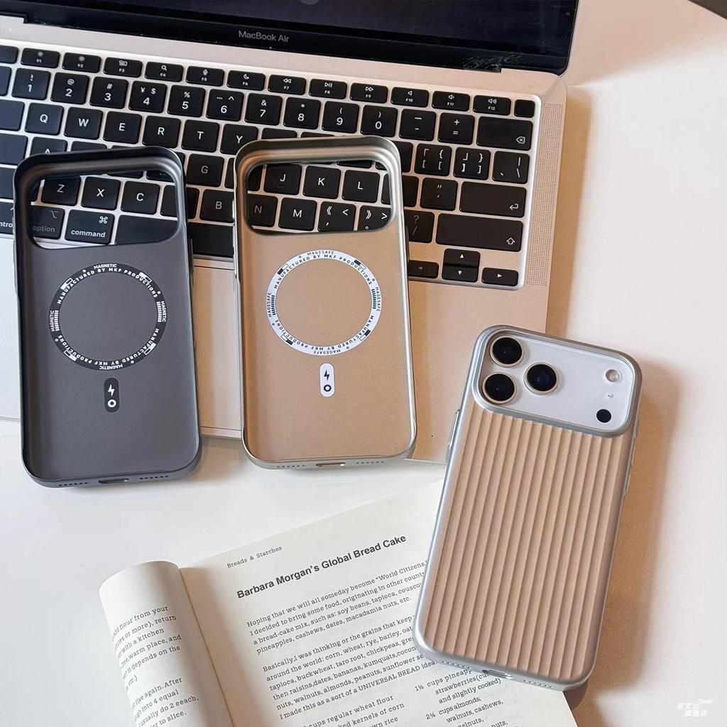 iPhone 17 Pro Max Magnetic Case: Corrugated Light Ridge, Matte Skin-Feel, Stylish Design