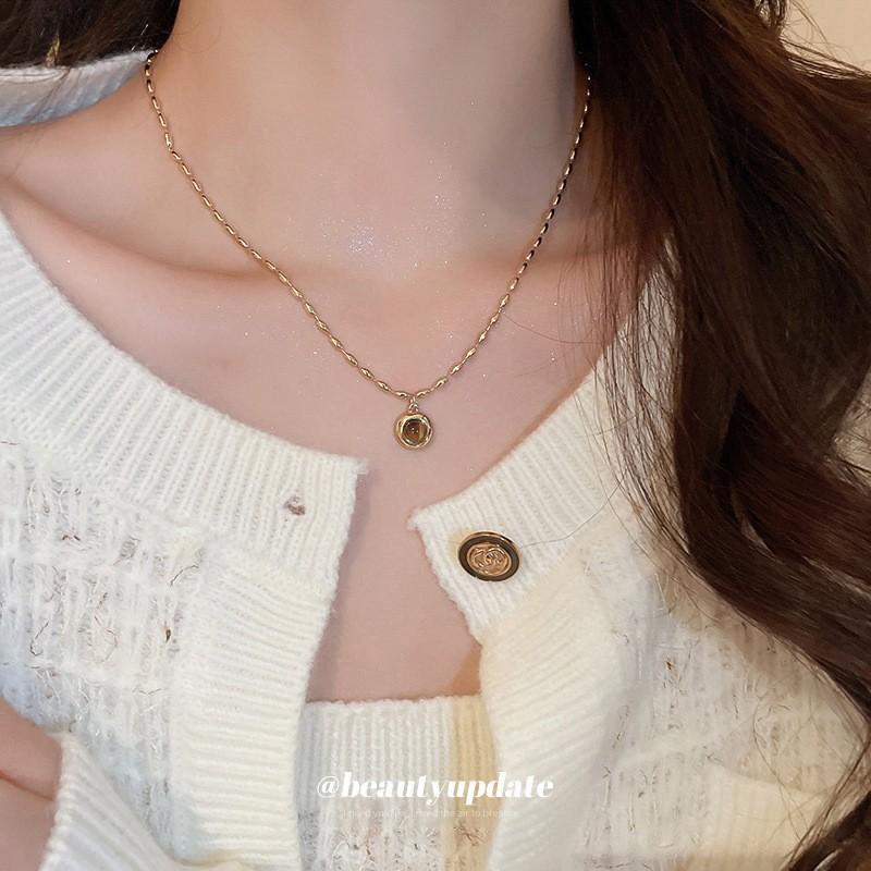 Autumn and winter retro coffee color tiger's eye stone pearl necklace temperament collarbone chain Maillard necklace women